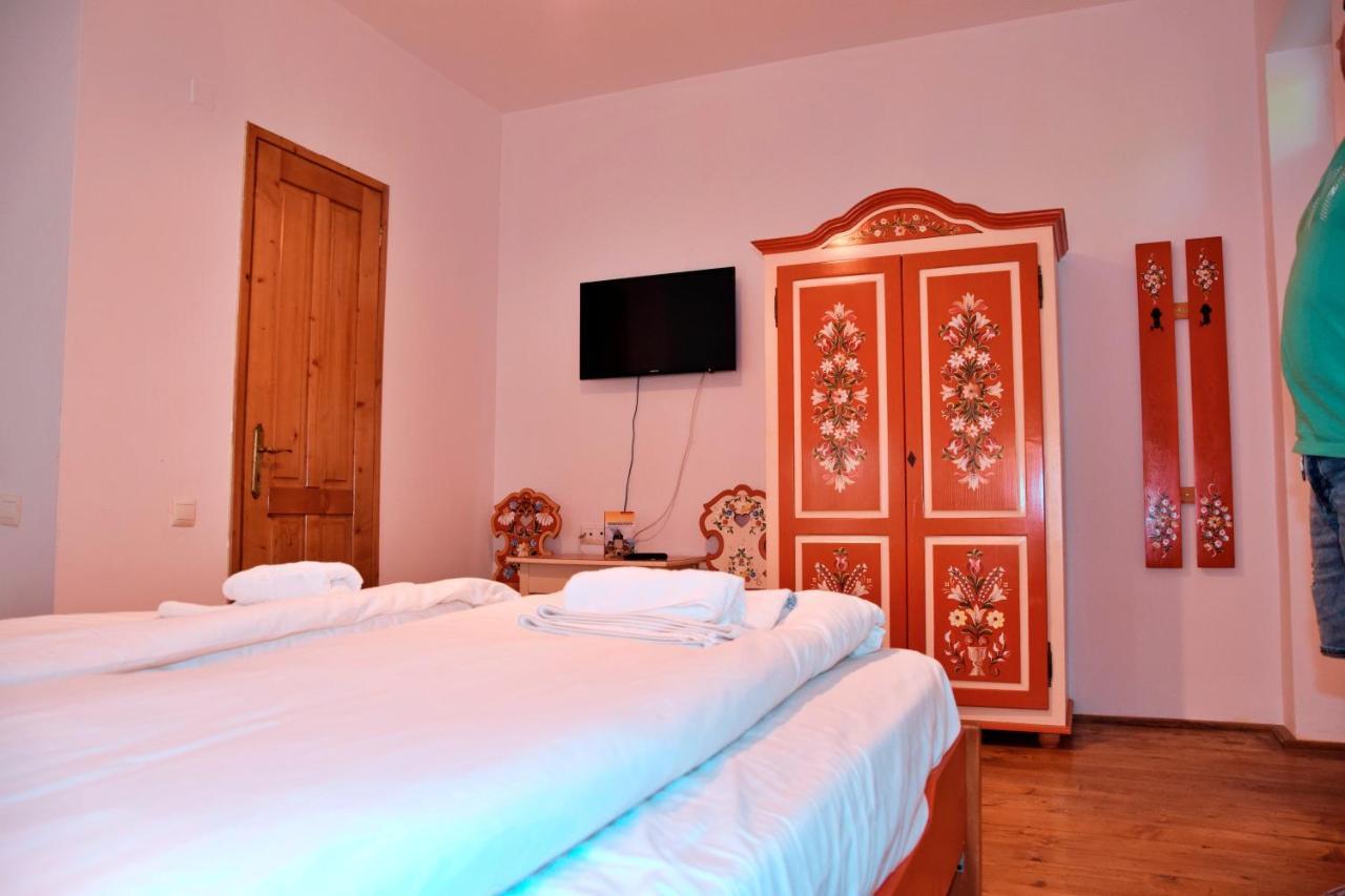 Pensiunea 7 Tei Cisnadioara Bagian luar foto